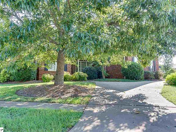 5th image of 303 N Sweetwater Hills Dr