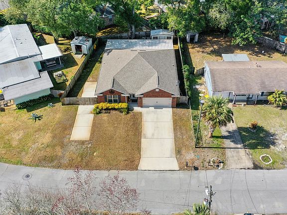 3rd image of 319 Stacy Cir NE