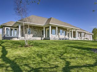 22252 Pioneer Trl, Council Bluffs, IA 51503