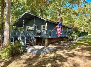 601 Shady Ln, Mount Holly, NC 28120