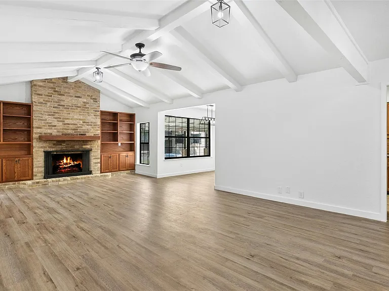 1401 Dragon Dr — Photo 4