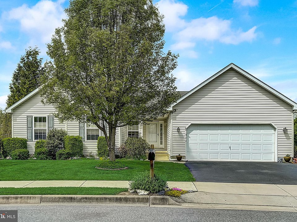 1st image of 822 Woodline Dr