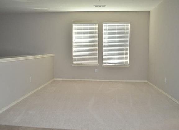 2nd image of 412 Chase Hill Ln