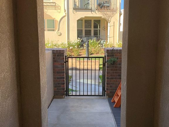 3rd image of 23923 Calle Del Sol Dr