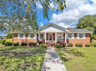 812 W Britt St, Saint Pauls, NC 28384