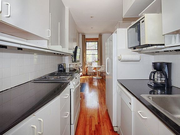 3rd image of 408 W 22nd St APT 3