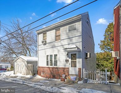 239 W Savory St, Pottsville, PA, 17901