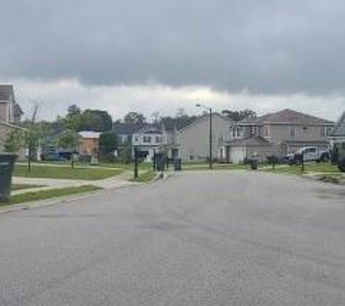 Exterior Neighborhood (street photo)