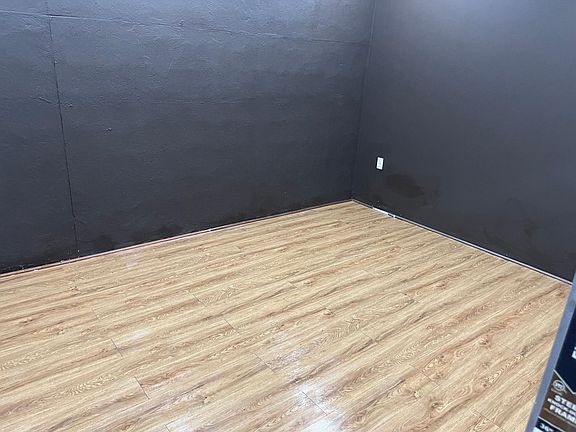 3rd image of 95 Oxford Ave #4