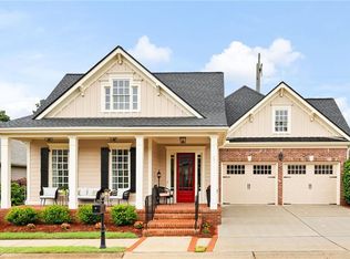 267 Somerset Cir, Woodstock, GA 30189