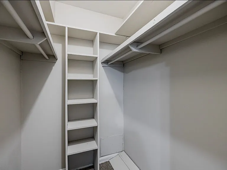Modern Living in the Heart of Northlake — Photo 102