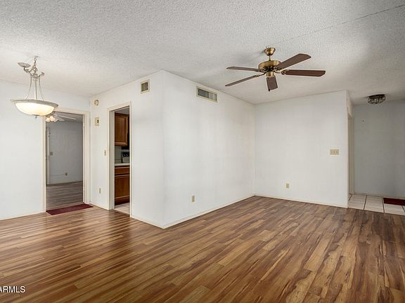 5th image of 919 E VILLA MARIA Drive