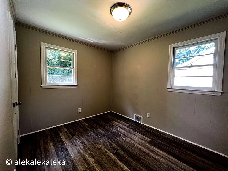 1006 E Devonshire St — Photo 8