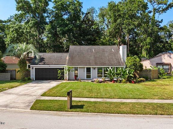 2nd image of 4704 MARSH HAMMOCK Drive E