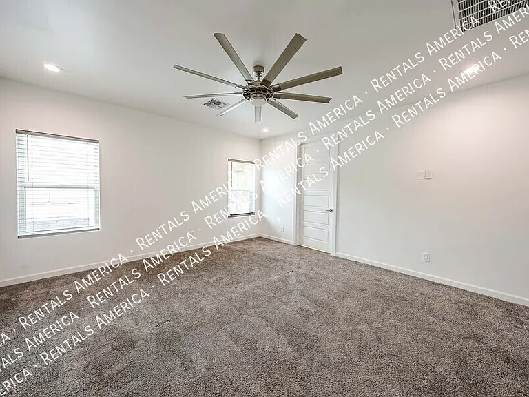 347 E La Mirada Dr — Photo 30