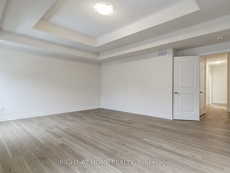 51 Lorrain Hand Cres — Photo 41