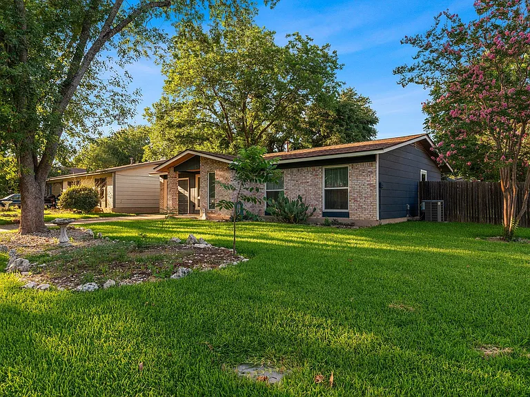 508 Harway Ct — Photo 3