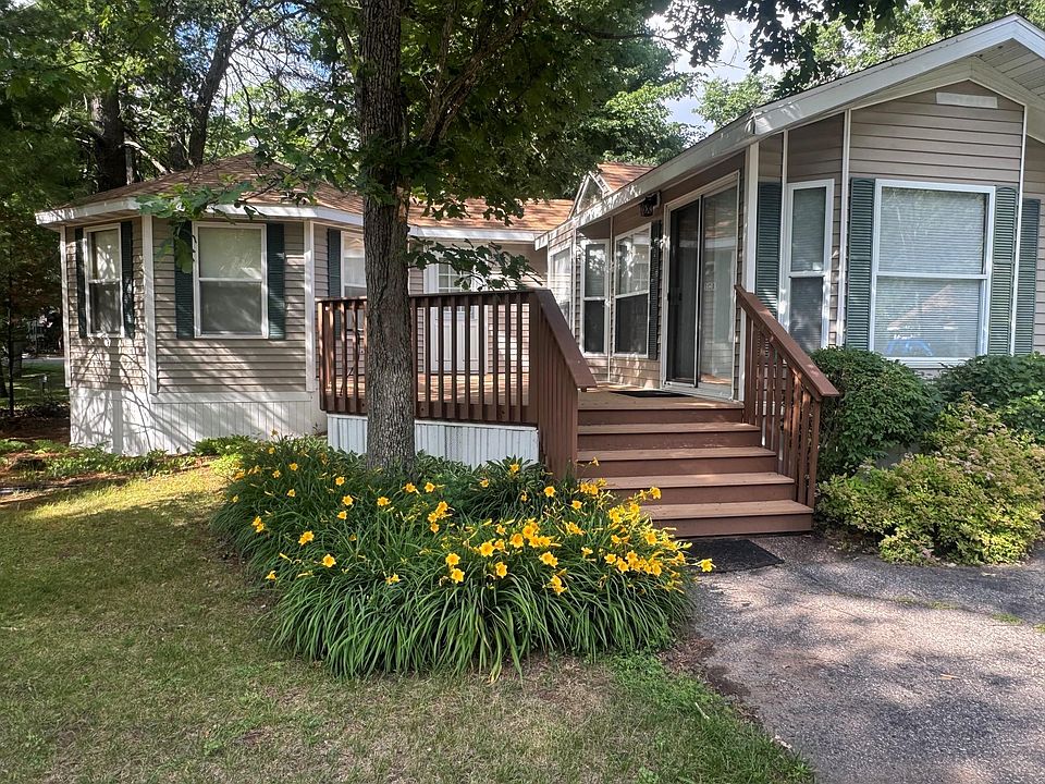 1st image of 117 Wood Haven Dr #34