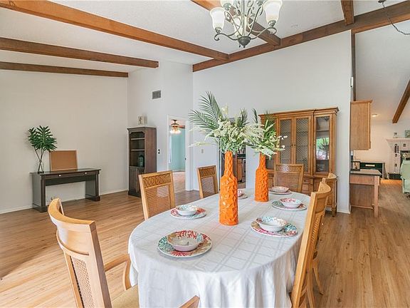 4th image of 20 Citrus Ct