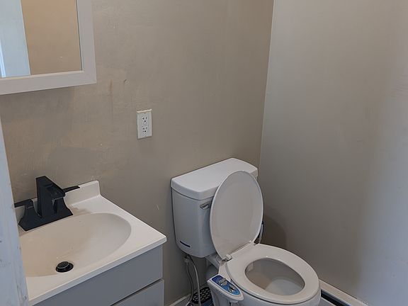 5th image of 2318 Walnut St #4