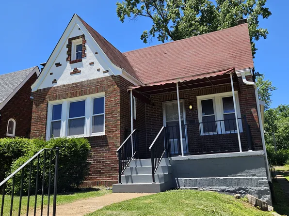 8523 Drury Ln, Saint Louis, MO 63147