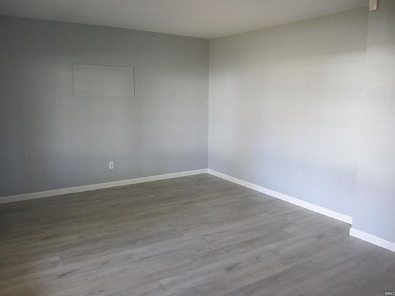 2nd image of 4614 Willard Dr