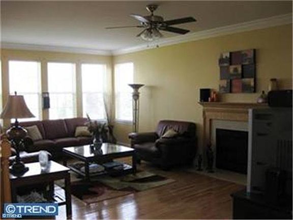 5th image of 2 Berkley Pl
