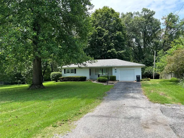 1317 Eiler Rd, Belleville, IL 62223