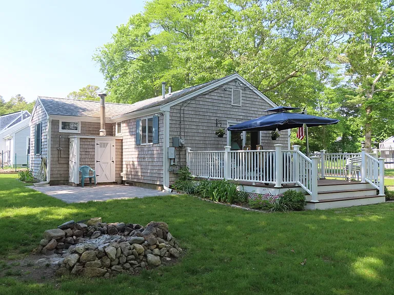 7 Cedar Point Ave — Photo 5