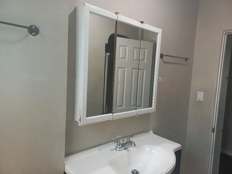 743A Harris Ave #A — Photo 4