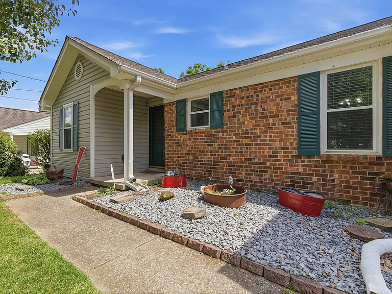 3313 Dockside Dr — Photo 1