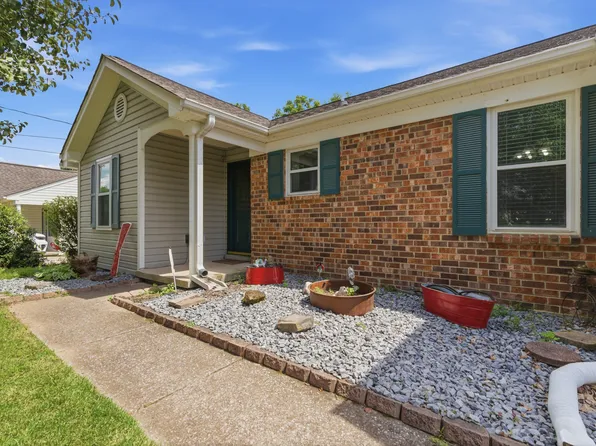 3313 Dockside Dr, Hermitage, TN 37076