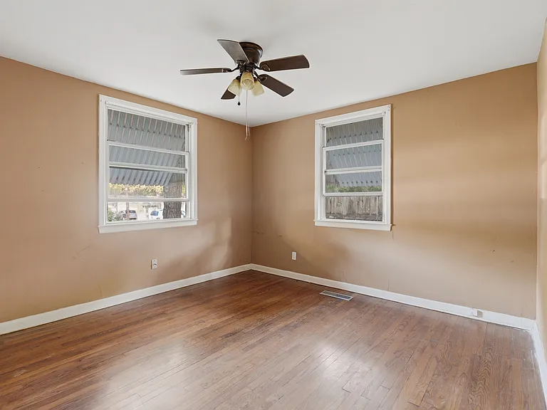 2204 Tierney Rd — Photo 14