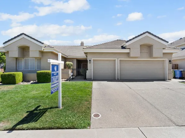 9641 Soaring Oaks Dr, Elk Grove, CA 95758