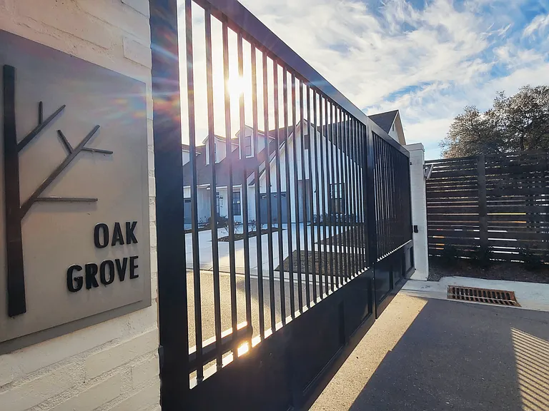 Oak Grove Townhomes WT — Photo 5