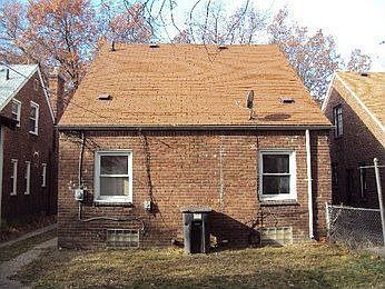 2nd image of 16660 Lesure St