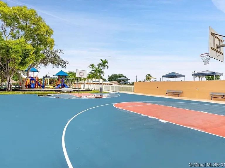 7650 SW 133rd Ave — Photo 12
