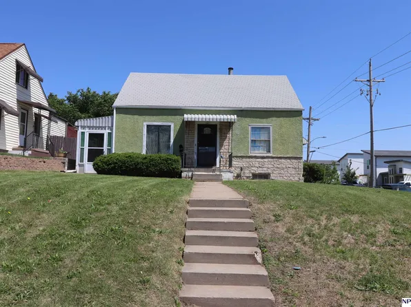 2902 Parker St, Omaha, NE 68111