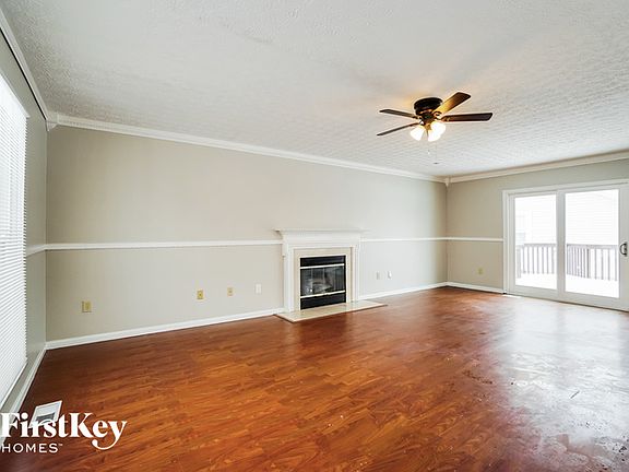 4th image of 5561 Chesterview Dr