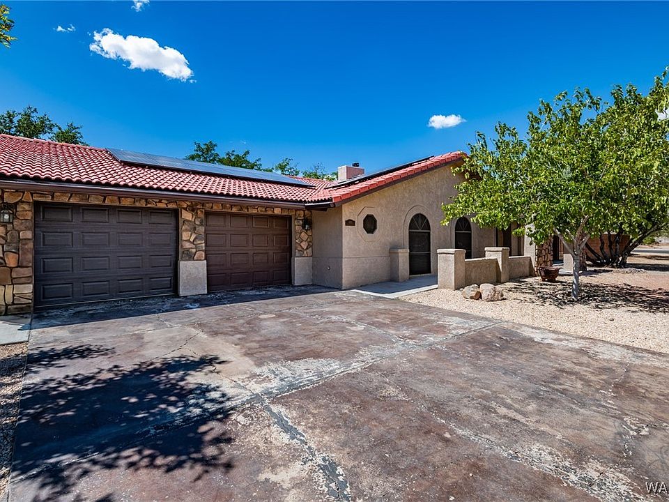 1st image of 690 Shadow Mountain Drive