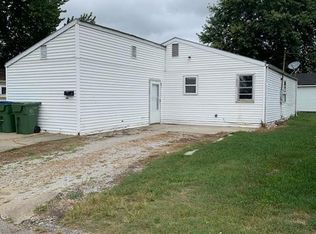 12 E Giles St, Sullivan, IN 47882