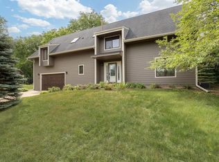 11395 Creekridge Dr, Eden Prairie, MN 55347