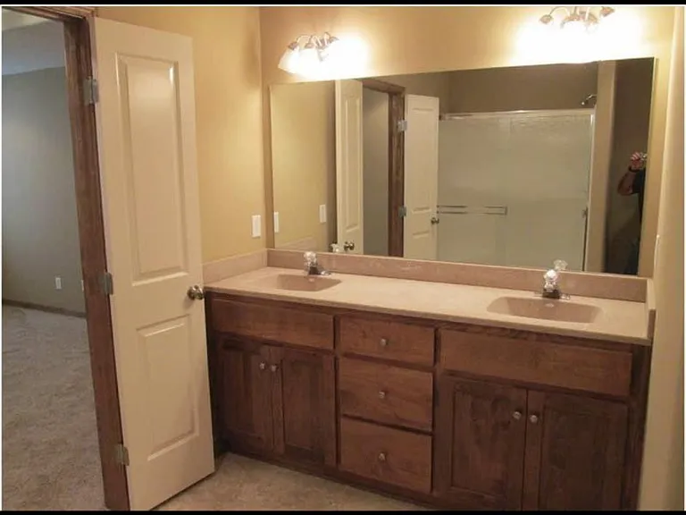 505 NW Highcliffe Dr — Photo 28