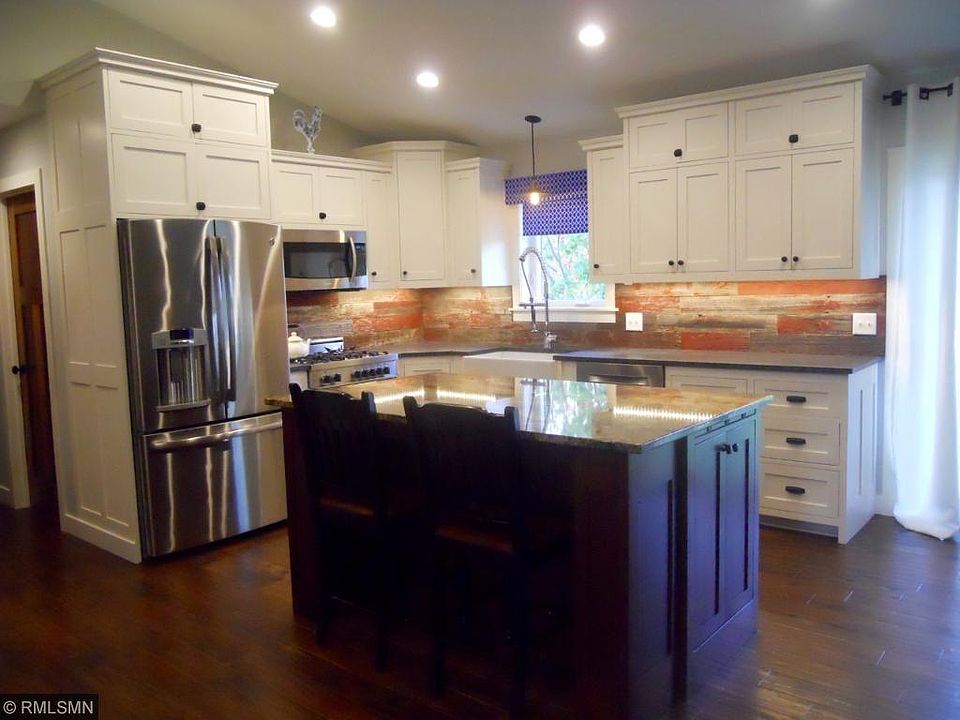1st image of 1615 207th Ln