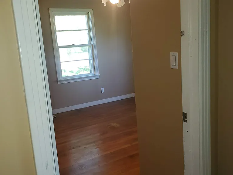 90 Central Ave — Photo 15