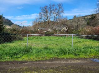 140 SE Pete's Ave #2, Myrtle Creek, OR 97457