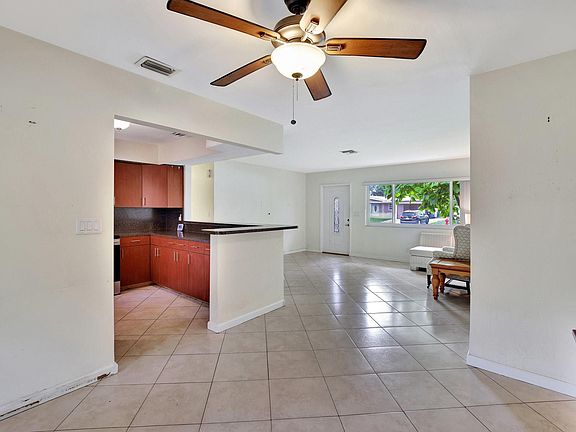 4th image of 4510 NW 12th Avenue
