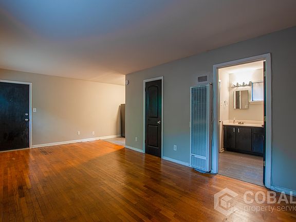 4th image of 755 Saint Charles Ave NE #5