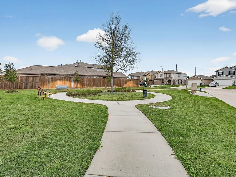 3322 Nila Creek Dr — Photo 35