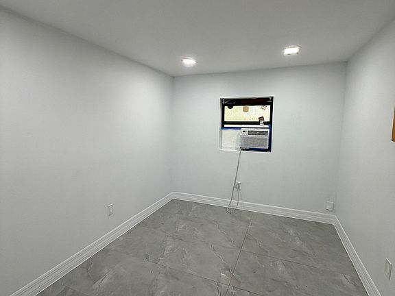 5th image of 3621 SW 12th Ct